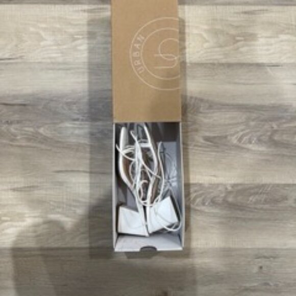 Urban Outfitters Alexa Strappy Sandal Sz. 8 - Picture 3 of 4